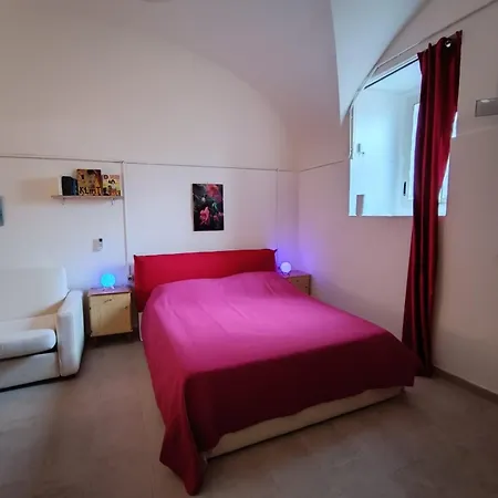 Chantal House Catania